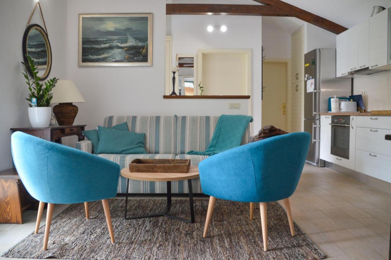 Issa Holiday Home - 3 Min Walk To Beach Kaštela Zewnętrze zdjęcie